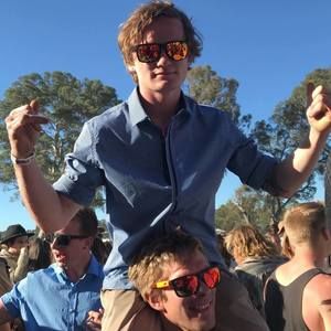 Meet your Posher, Cameron